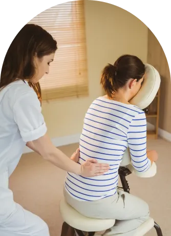 Masaje express en silla ergonómica